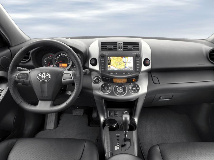  Toyota RAV4 2008 года  (фото 24 из 25)